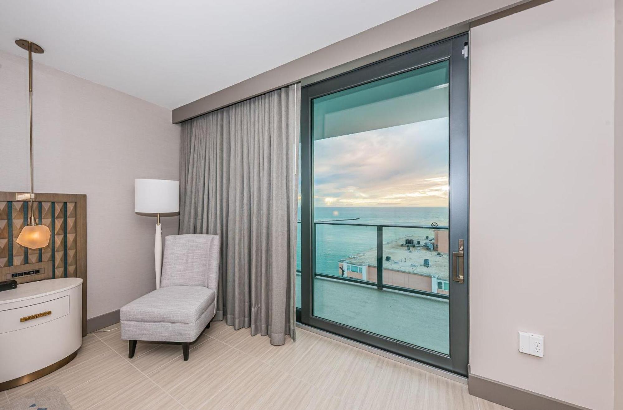 1612 - Beachfront Condo Clearwater Beach Exterior photo