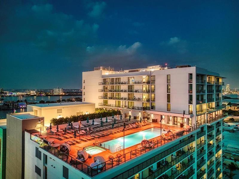 1612 - Beachfront Condo Clearwater Beach Exterior photo